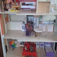 Rainbow High Doll House