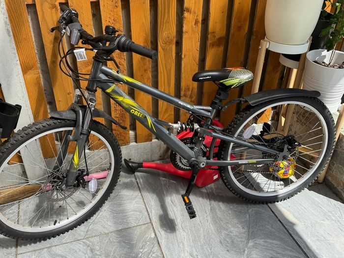 Apollo Creed Bike - 24" Wheel Junior Mountain Bike