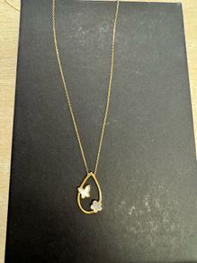 18 karat gold necklace