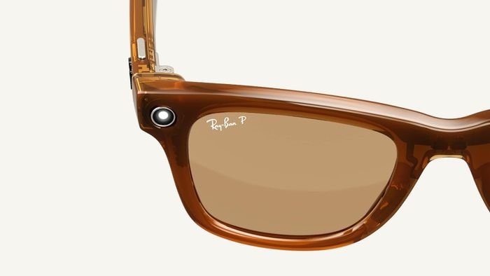 Ray-Ban Meta Wayfarers (Gen 1 Smart Glasses) Shiny Brown / Tortoise