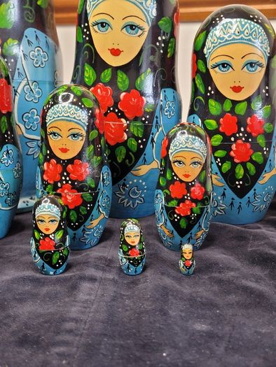 Vintage Russian Matryoshka Nesting Dolls 10 Pieces Moscow 1991 Signed S A Petukhova 25cm