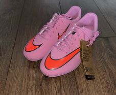 Nike Jr. Mercurial Vapor 16 Club Younger/Older Kids' Multi-Ground Low-Top Football Boot