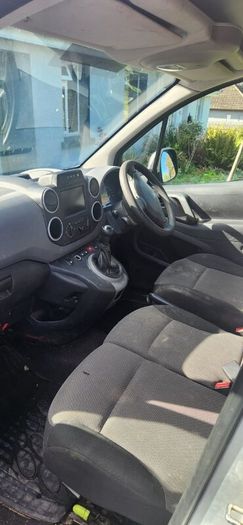 2018 Peugeot Partner   CVRT 2027  4,450 ONO