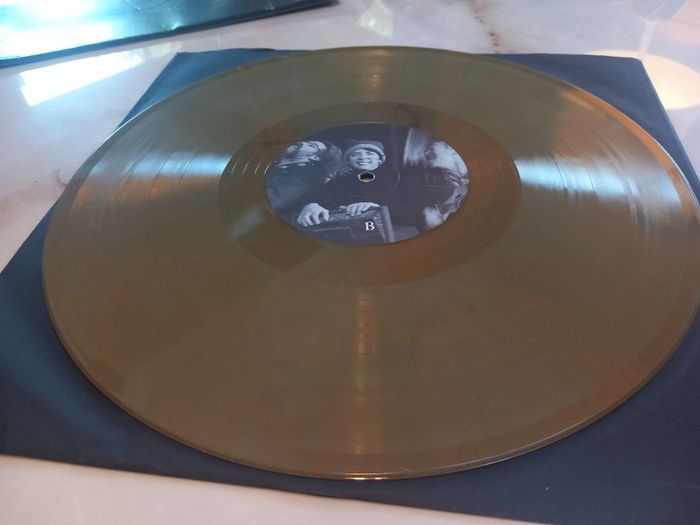 Bono and The Busk vinyl, good condition, D18