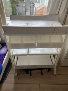 Babylo Baby Changing Table and Bath