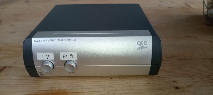 QED speaker switcher unit