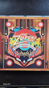The Zutons - Tired Of Hanging Around.