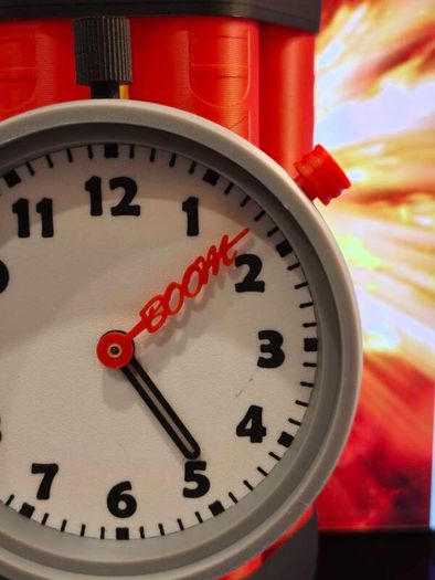 3D Printed Decoration Of Dinamate Stack Working Clock