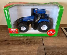 Model Newholland Tractor
