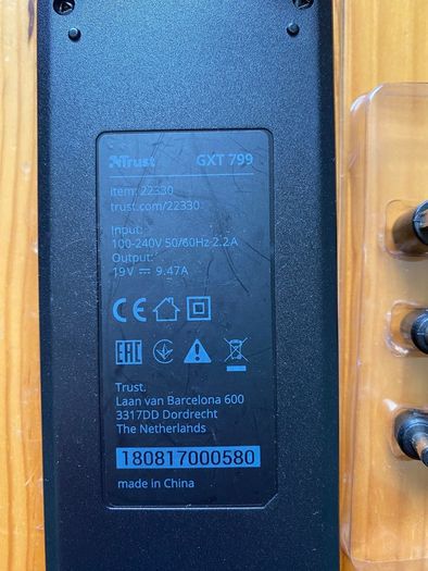 Trust GTX 180w universal laptop charger