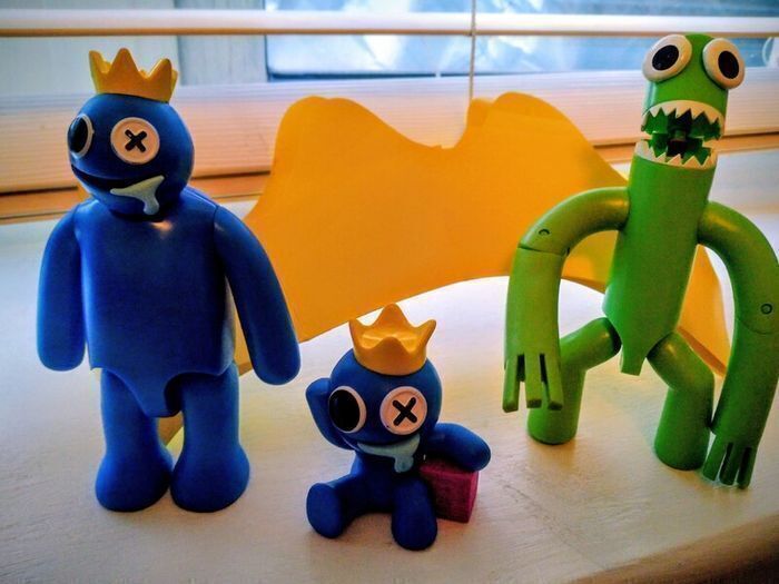 Rainbow Friends (Big Blue)