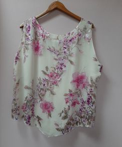 New beautiful KIRSTEN KROG designer top tag attached