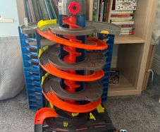 Hot wheels garage with cars