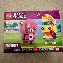 Lego Fortnite 40760 Cuddle Team Leader and Adventure Peely