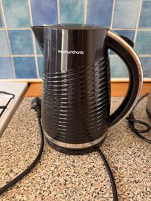 Morphy Richards black kettle