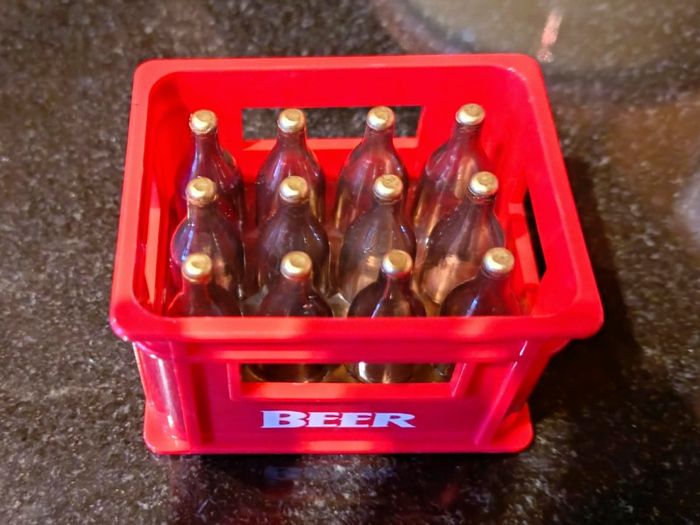 Small Beer Crate Bottle Opener, With Magnet (brand New).