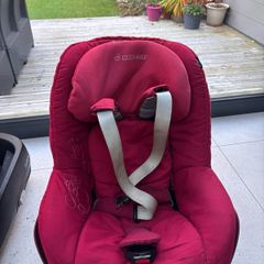 Maxi Cosi Pearl and Base