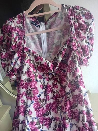 sweetheart floral midi dress