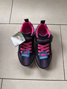 Skechers - Girls black/hot pink waterproof runner - Dynamic tread Journey time