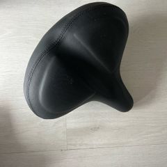 Wide comfortable bike saddle