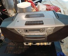 Sanyo cd,tuner and cassette player