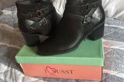 ankle boots