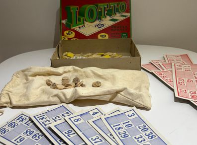 Vintage Berwick Games Lotto (Housey-Housey c.1950s) - COMPLETE 90 Wooden Numbers