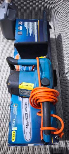 WorkZone Electric Chainsaw