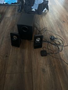 Desktop speakers , Logitech z213
