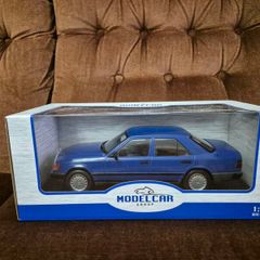 Mercedes 1:18 model car