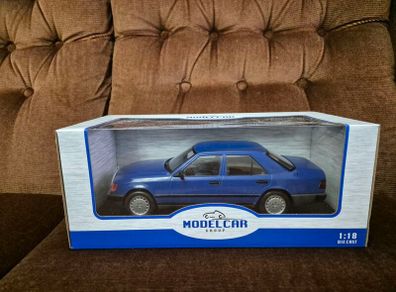 Mercedes 1:18 model car