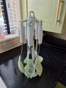 Morphy Richards utensil set