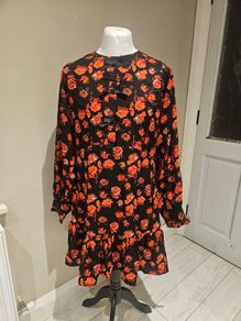Beautiful ladies size 16 dress