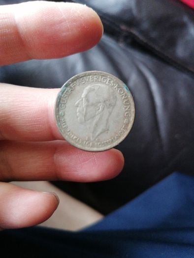 1945 Sweden Silver One Krona Coin