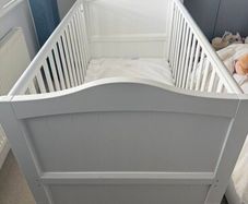 Cot that converts to toddler bed