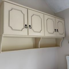 x2 Free Cream Wall Hanging Cabinets