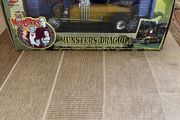 Munsters Dracula  1:18