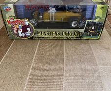 Munsters Dracula  1:18