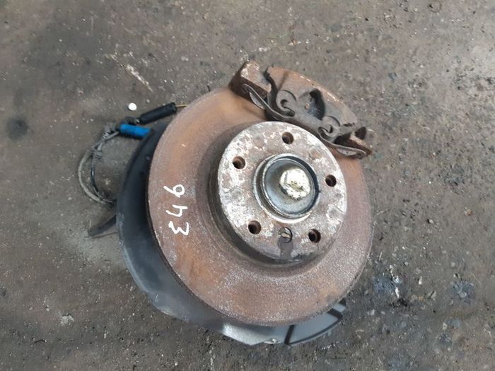 Bmw E46 3 Series Driver Side Front Hub