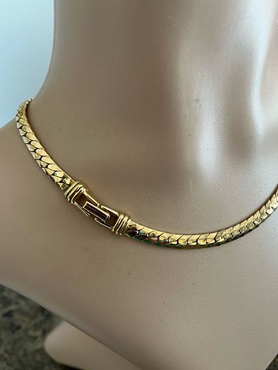 Gold tone necklace