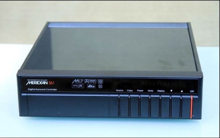 Meridian 561 Pre-Amp/DAC/Surround Processor