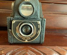 Vintage Ensign Ful-Vue Box Camera (Pre-1950s Model)