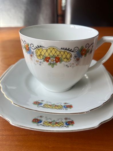 China Tea Sets x 3 - Bundle