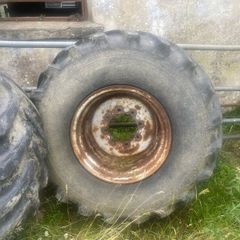 Slurry tank tyre