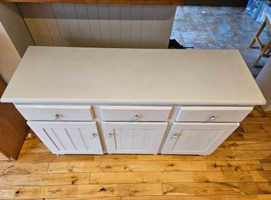 sideboard