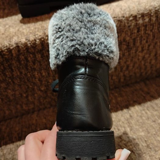 Black Ankle boots with fur, size 38