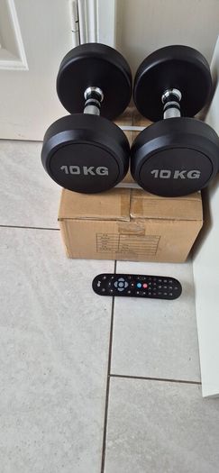 2xbrand new sets of dumbbells