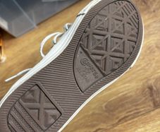 Kids converse size 12.5 uk