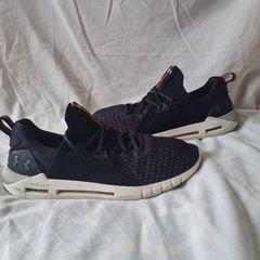 Under armour hovr trainers Size 9.5 eu 44.5 black in good condition