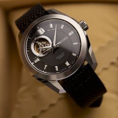 Seiko SARL001 (New old stock with box & papers)